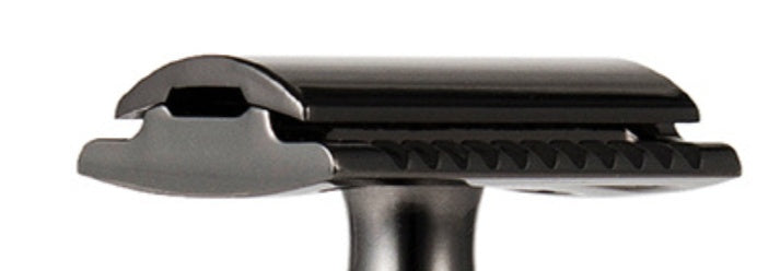 Bamboo Handle Retro Shaver